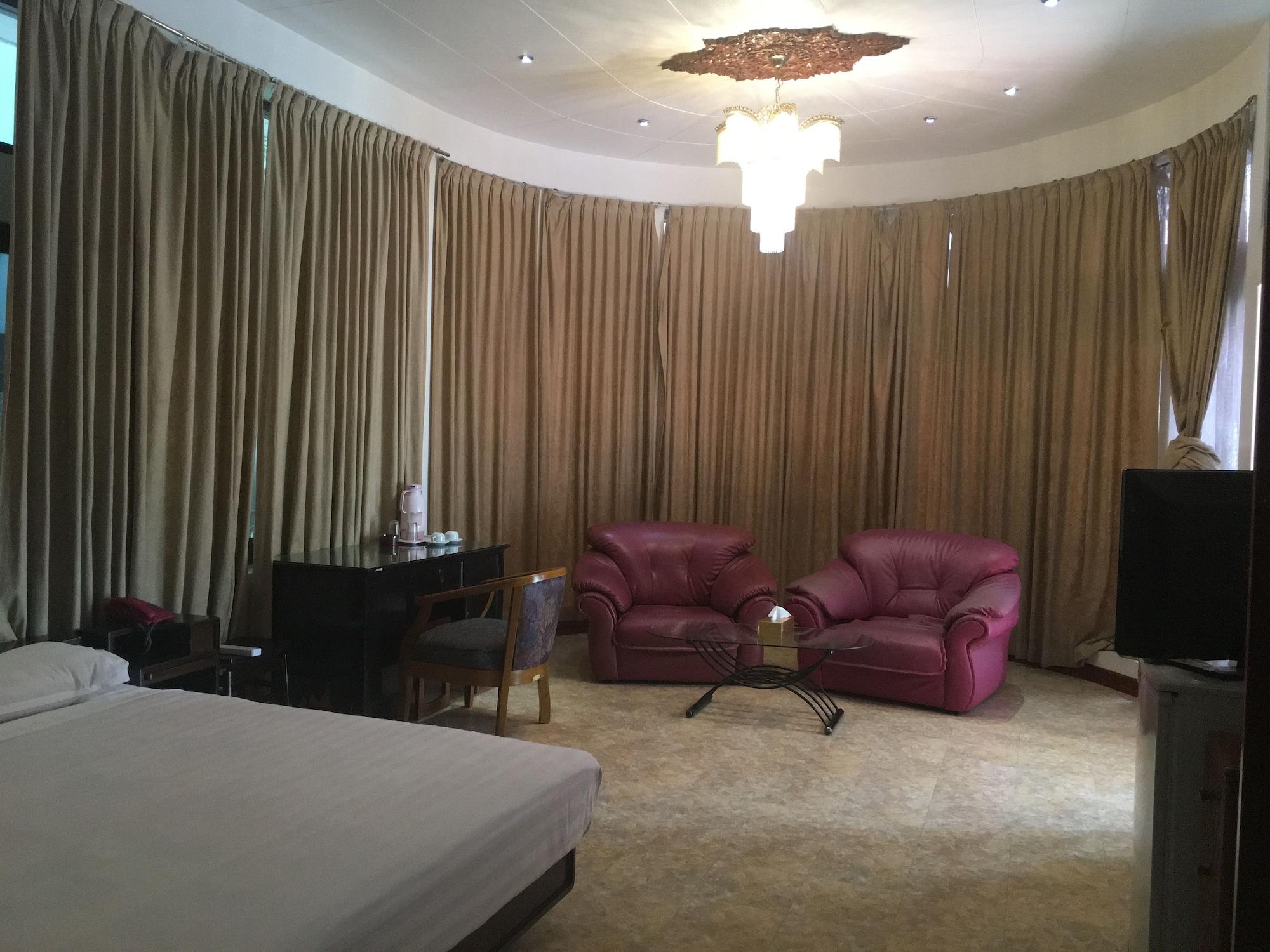 Hotel Windsor Yangon Exterior photo