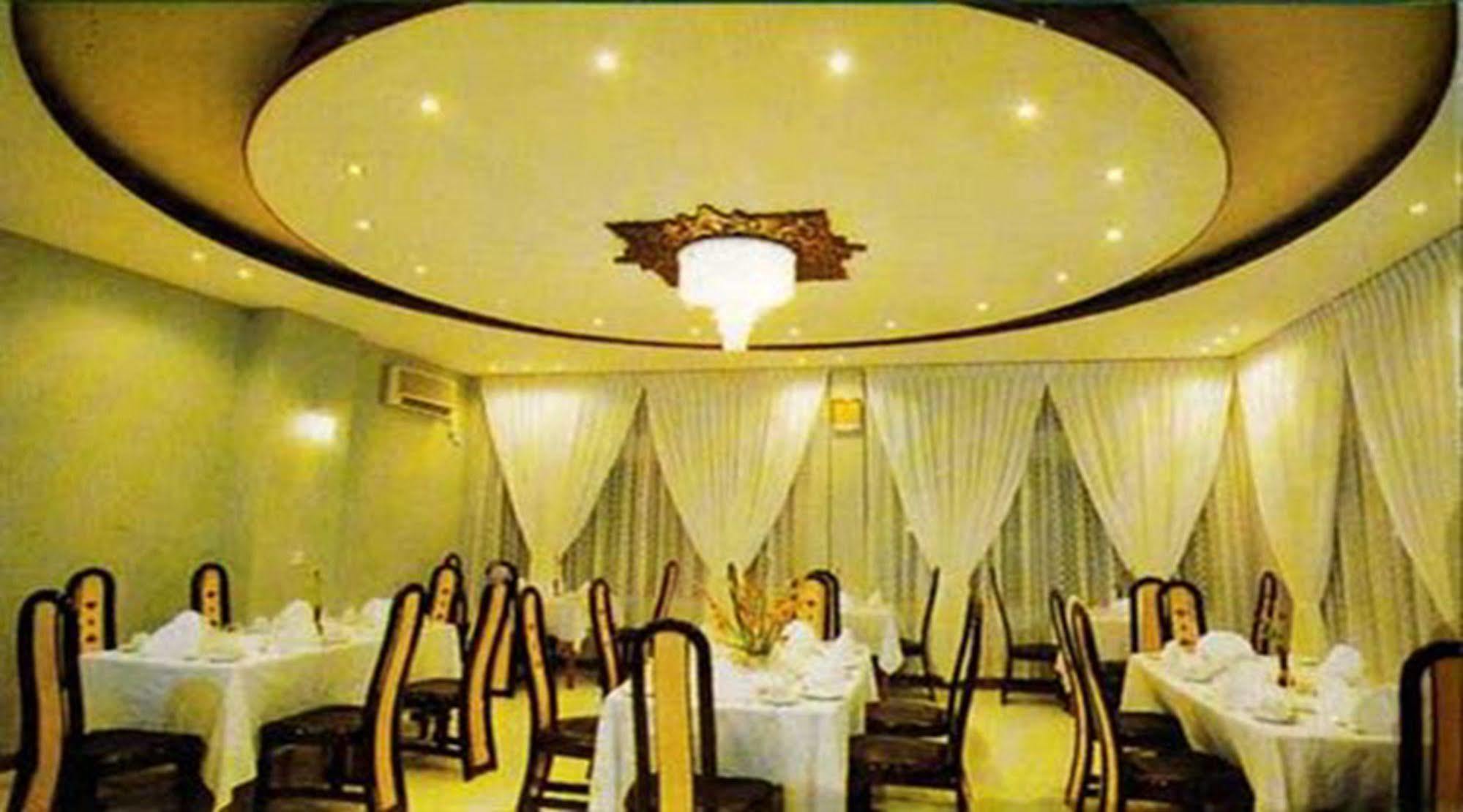 Hotel Windsor Yangon Exterior photo